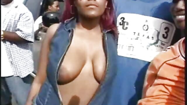 Geslacht geen registratie  Busty spreidde free porno solo haar benen Man