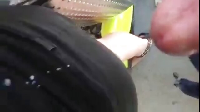 Geslacht geen registratie  Twee meiden die jennifer lopez film porno met een man neuken.