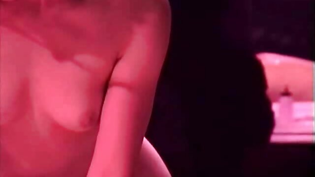 Geslacht geen registratie  Porno in kousen: een vrouw die een film porno live auto zuigt en een cunnilingus krijgt