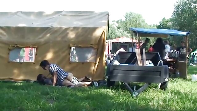Geslacht geen registratie  Twee trance video porno tub en één man.