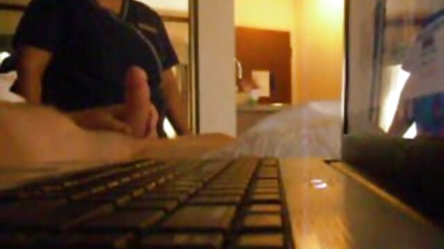 Geslacht geen registratie  Een afstoffen van mooie porno in de sauna brunette sperma